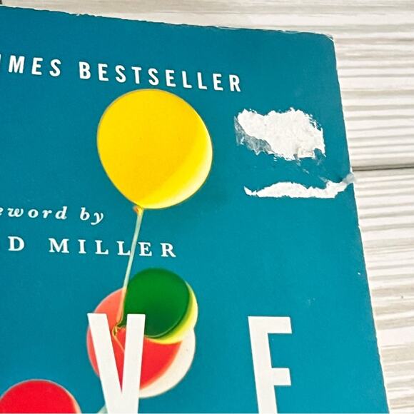 Love Does: Discover a Secretly Incredible Life Paperback Book By Bob Goff - Picture 6 of 12